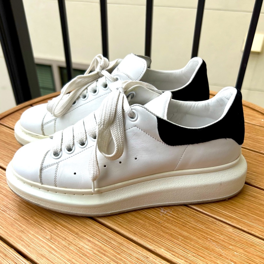 Alexander McQueen signature Sneakers size 38.5